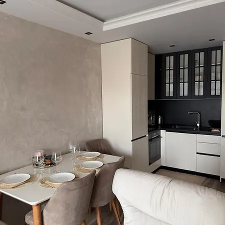 Sunny Flat Near The & Pool View Апартаменты